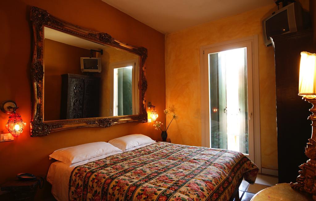 Venice Hotel Villa Dori มาร์เกรา ภายนอก รูปภาพ